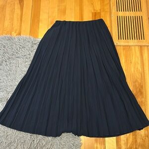 Uniqlo pleated skirt size s